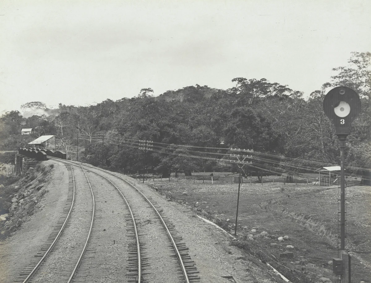 Panama R.R. and Barbacoas Bridge. Looking north by Unidentified Photographer, photograph, 1904