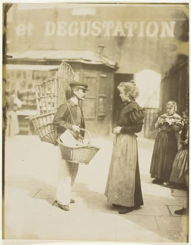 Marchand du Panier by Jean-Eugène-Auguste Atget, photograph, 1899-1900