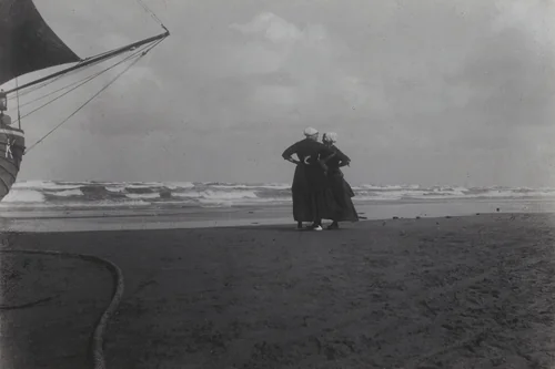 Gossip—Katwyk by Alfred Stieglitz, photograph, 1894