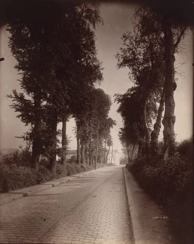 Entrée du Village de Cachan by Eugène Atget, photograph, 1925