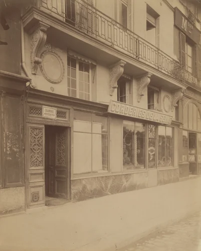 Balcon. 58 quai des Orfèvres by Eugène Atget, photograph, 1905