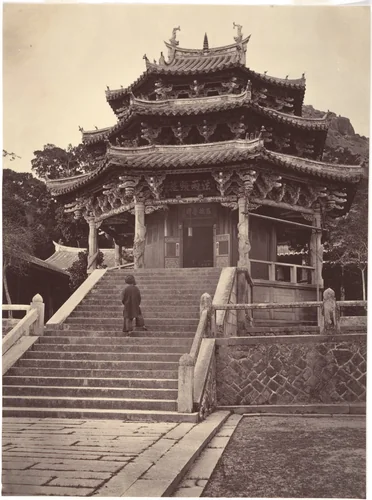 Temple, Amoy by John Thomson, photograph, 1869