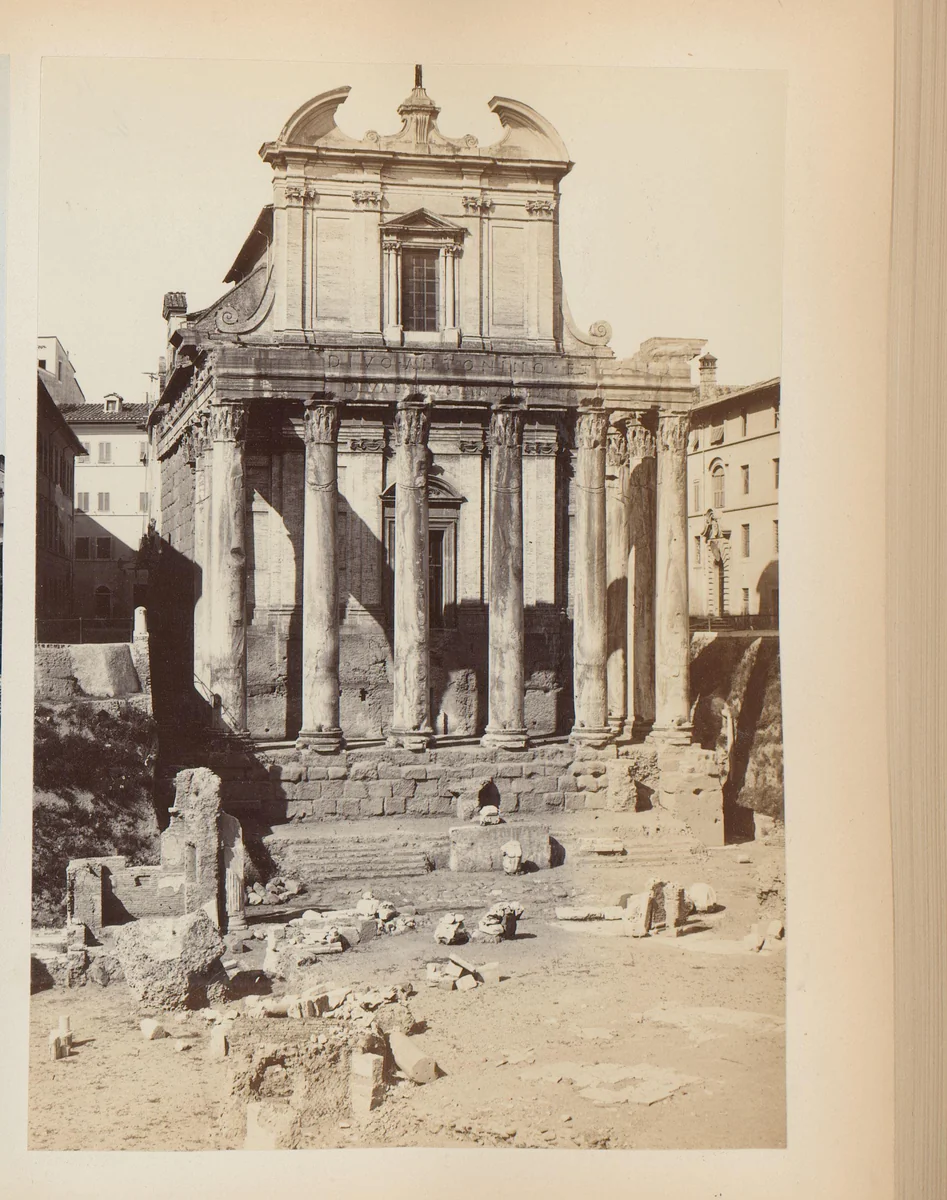 Tempel van Antoninus en Faustina aan het Forum Romanum te Rome, Italië by anonymous, book, 1870-1890