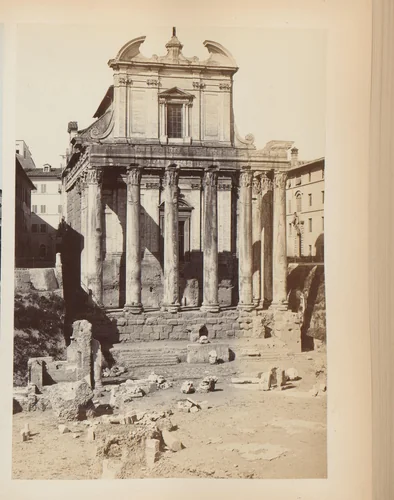 Tempel van Antoninus en Faustina aan het Forum Romanum te Rome, Italië by anonymous, book, 1870-1890