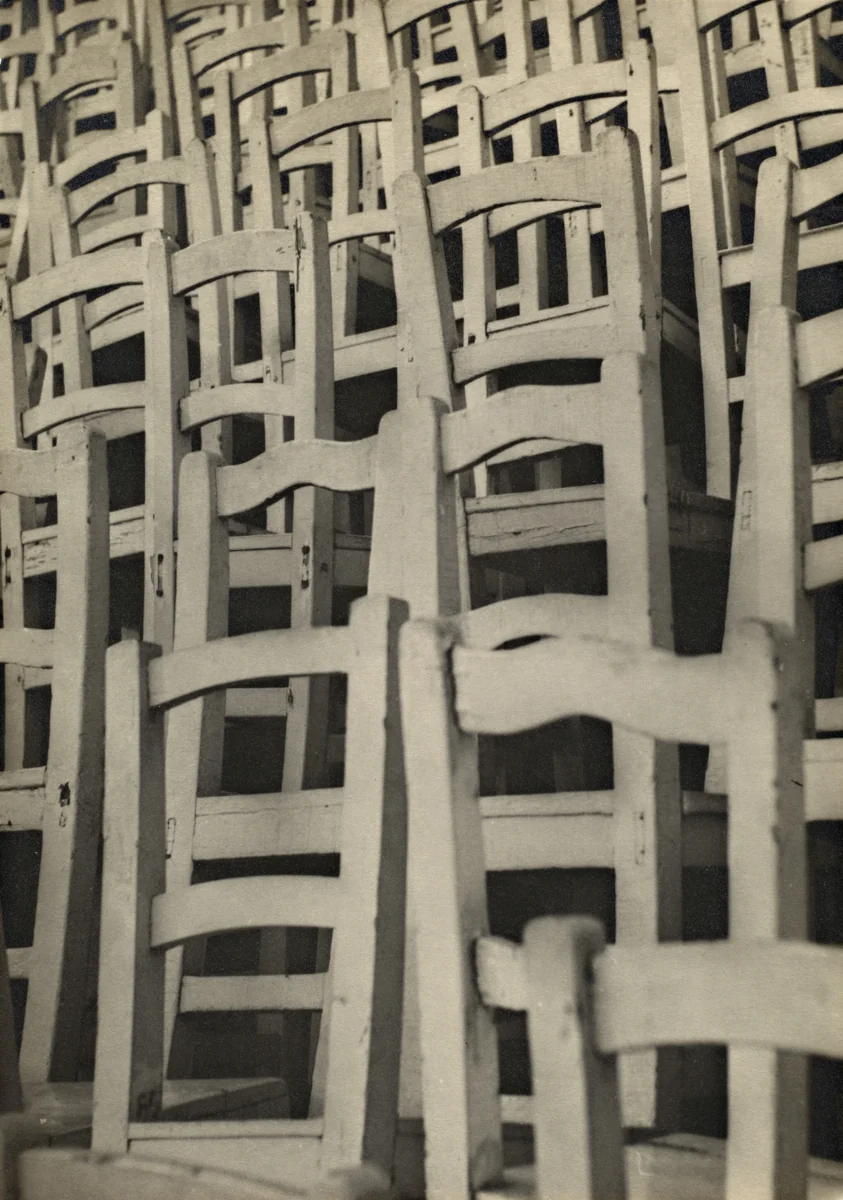 Chairs in the Prater (Stolicky v Pratri) by Ladislav Foltýn, photograph, 1906-2007