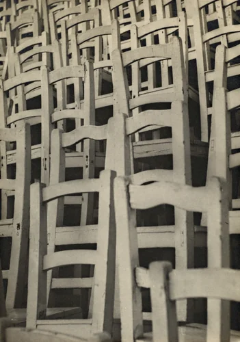 Chairs in the Prater (Stolicky v Pratri) by Ladislav Foltýn, photograph, 1906-2007