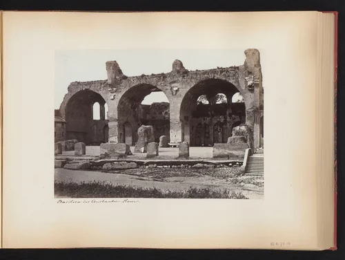 Gezicht op de Basilica van Maxentius op het Forum Romanum te Rome, Italië by anonymous, book, 1870-1890