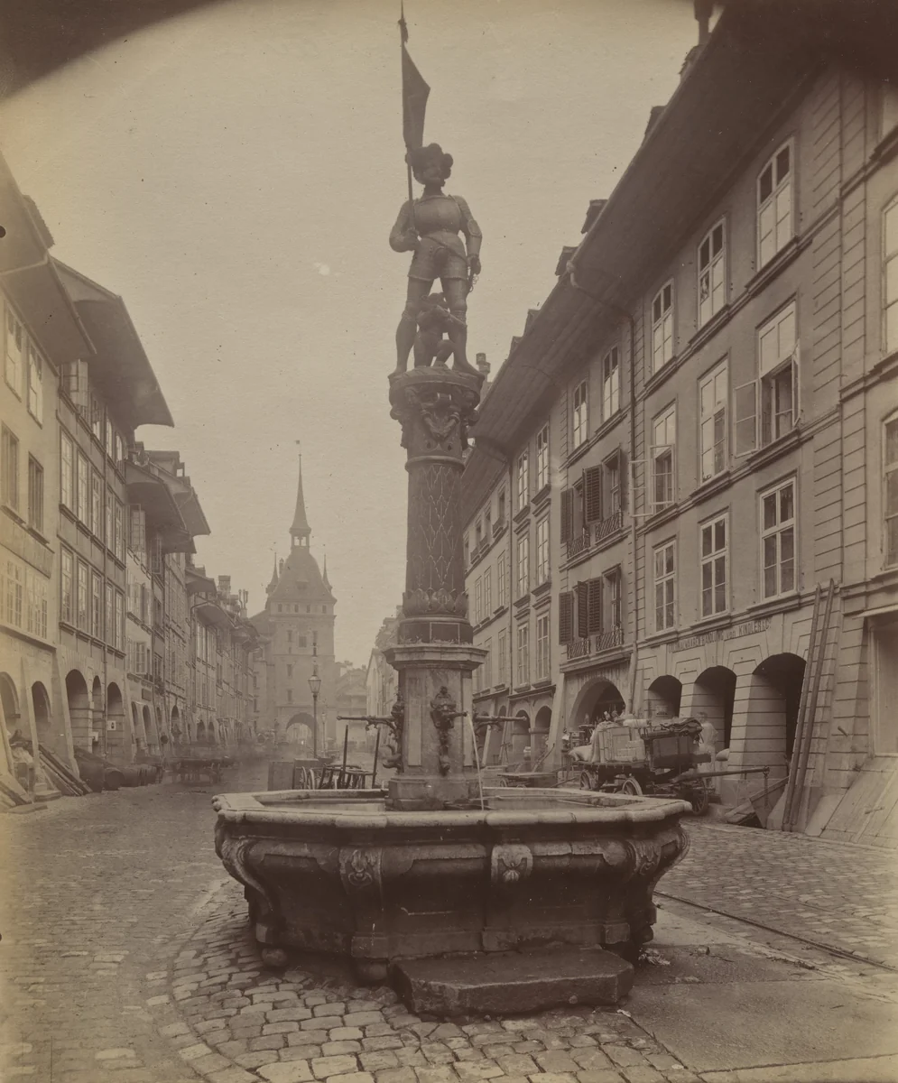 Berne (fontaine) by Eugène Atget, photograph, 1900