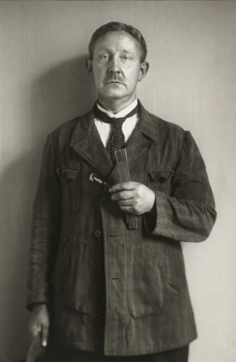 Master Glazier by August Sander, photograph, 1925