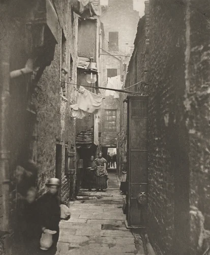 Close No. 37 High Street by Thomas Annan, photograph, 1868