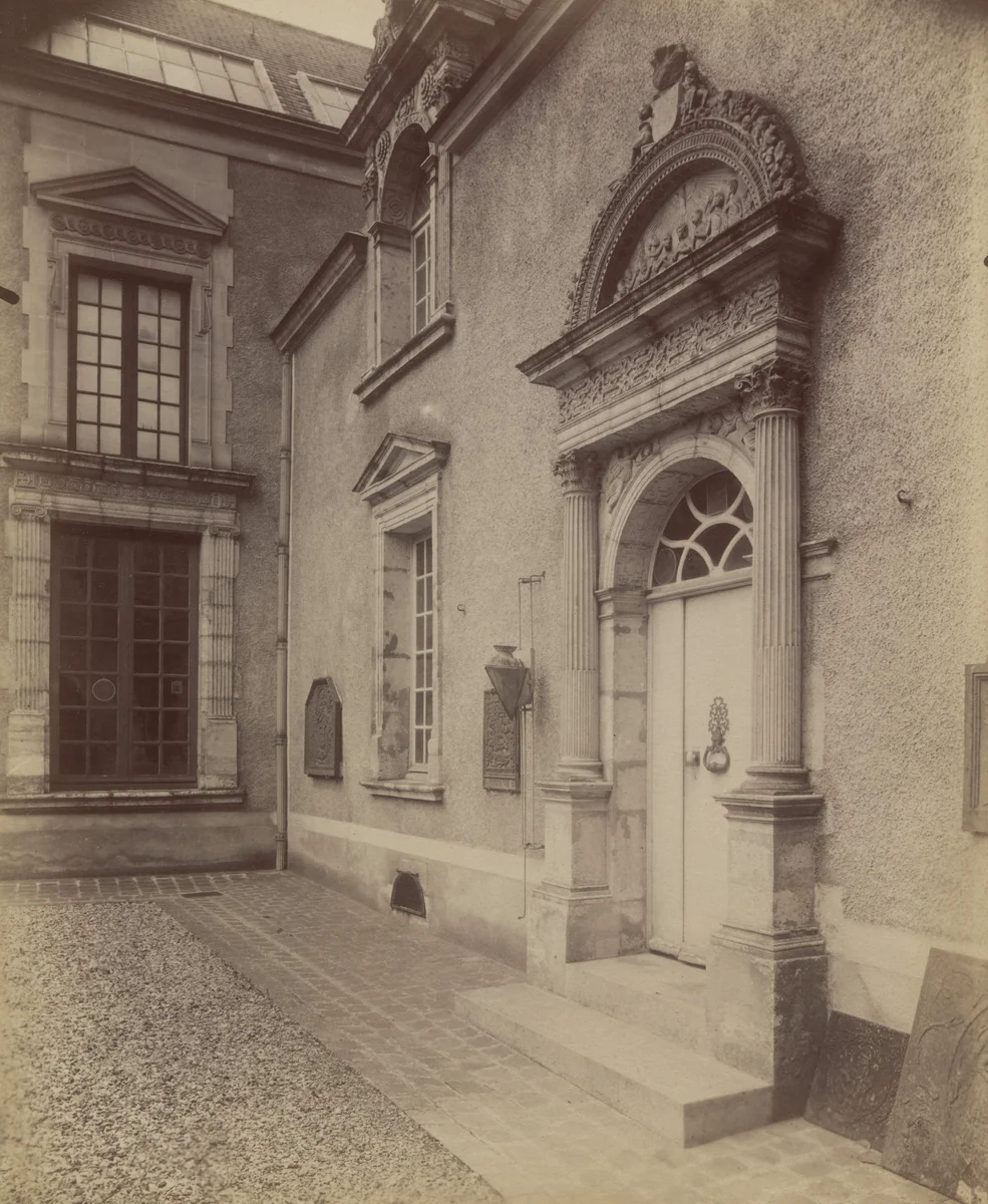Étampes. Maison de Diane de Poitiers by Eugène Atget, photograph, 1907