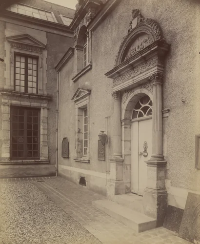 Étampes. Maison de Diane de Poitiers by Eugène Atget, photograph, 1907