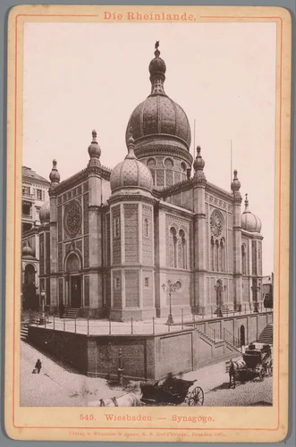 Gezicht op de synagoge in Wiesbaden by anonymous, photograph, 1887
