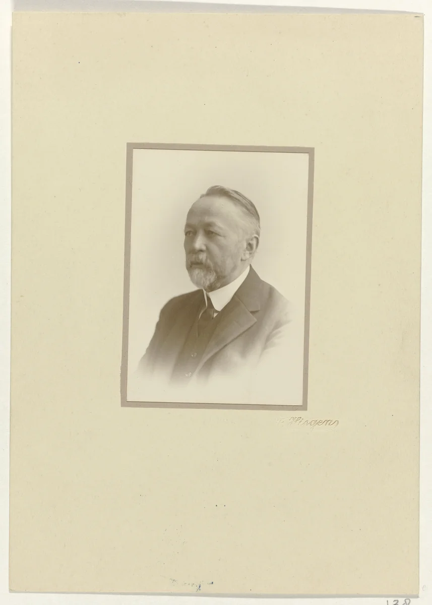 Andries Bonger op middelbare leeftijd by Julius Heinrich Hisgen, photograph, 1930-1936