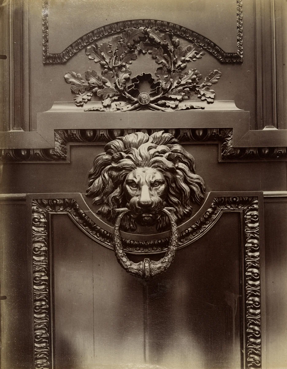 Hôtel de Pontalba, 41 Faubourg St.- Honoré by Eugène Atget, photograph, 1901