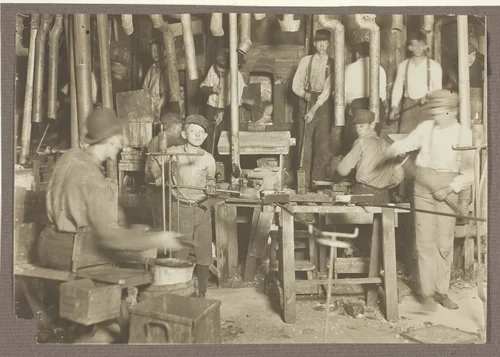 Untitled by Lewis Wickes Hine, photograph, 1903-1913