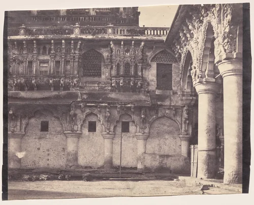 South Façade of the Quadrangle of the Nayak Darbar Hall, Thanjavur by Captain Linnaeus Tripe, photograph, 1858