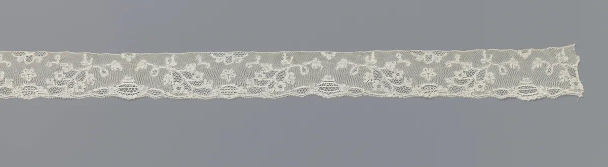 Strook kloskant met toegewende takken by anonymous, other, 1775-1799