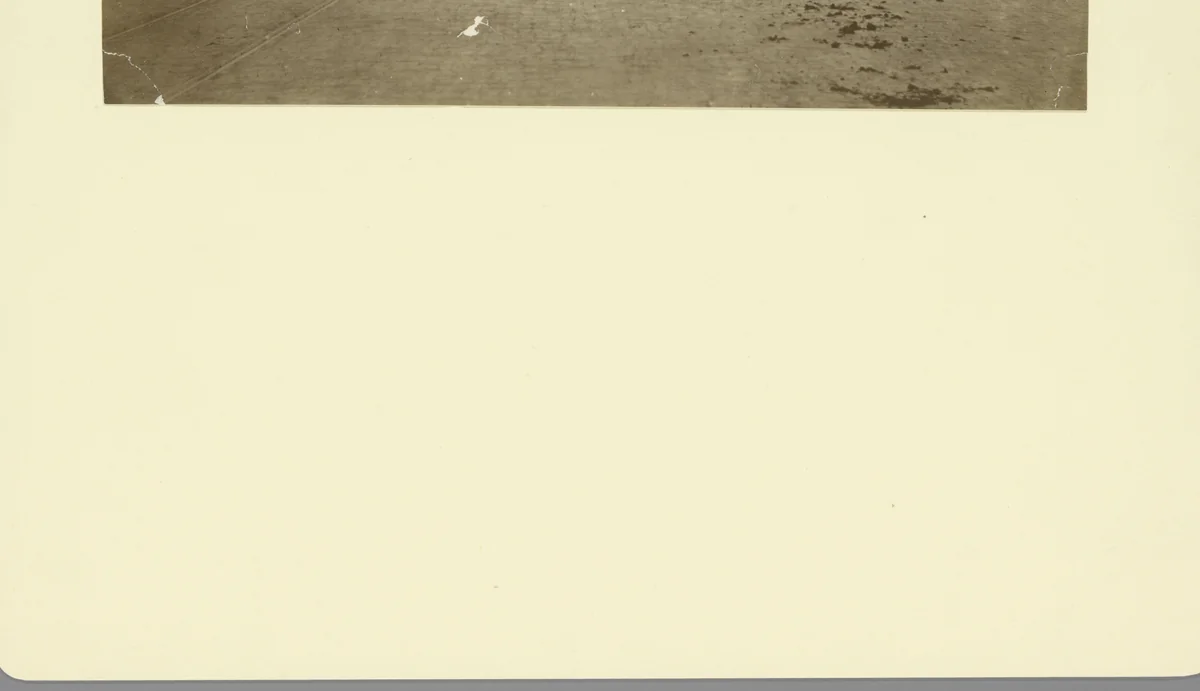 Monument op Plein 1813 te Den Haag by anonymous, photograph, 1869-1880