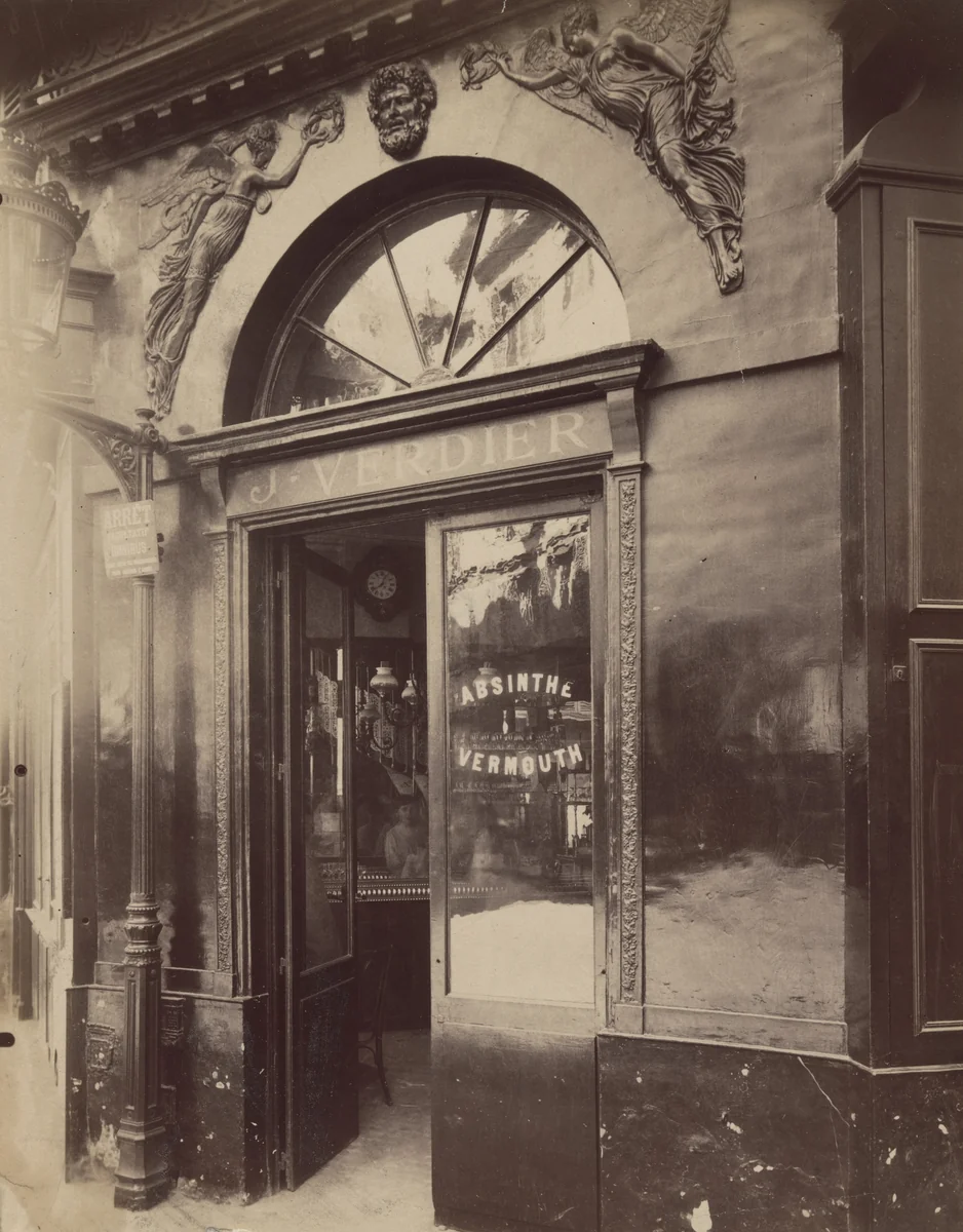 31 Rue de Bac by Eugène Atget, photograph, 1911