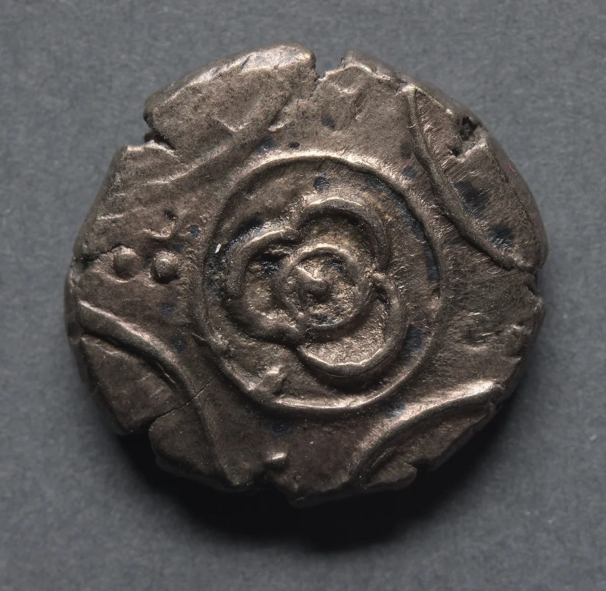 Stater: Three-Petal Flower (obverse) by Unknown, metalwork, -20-10