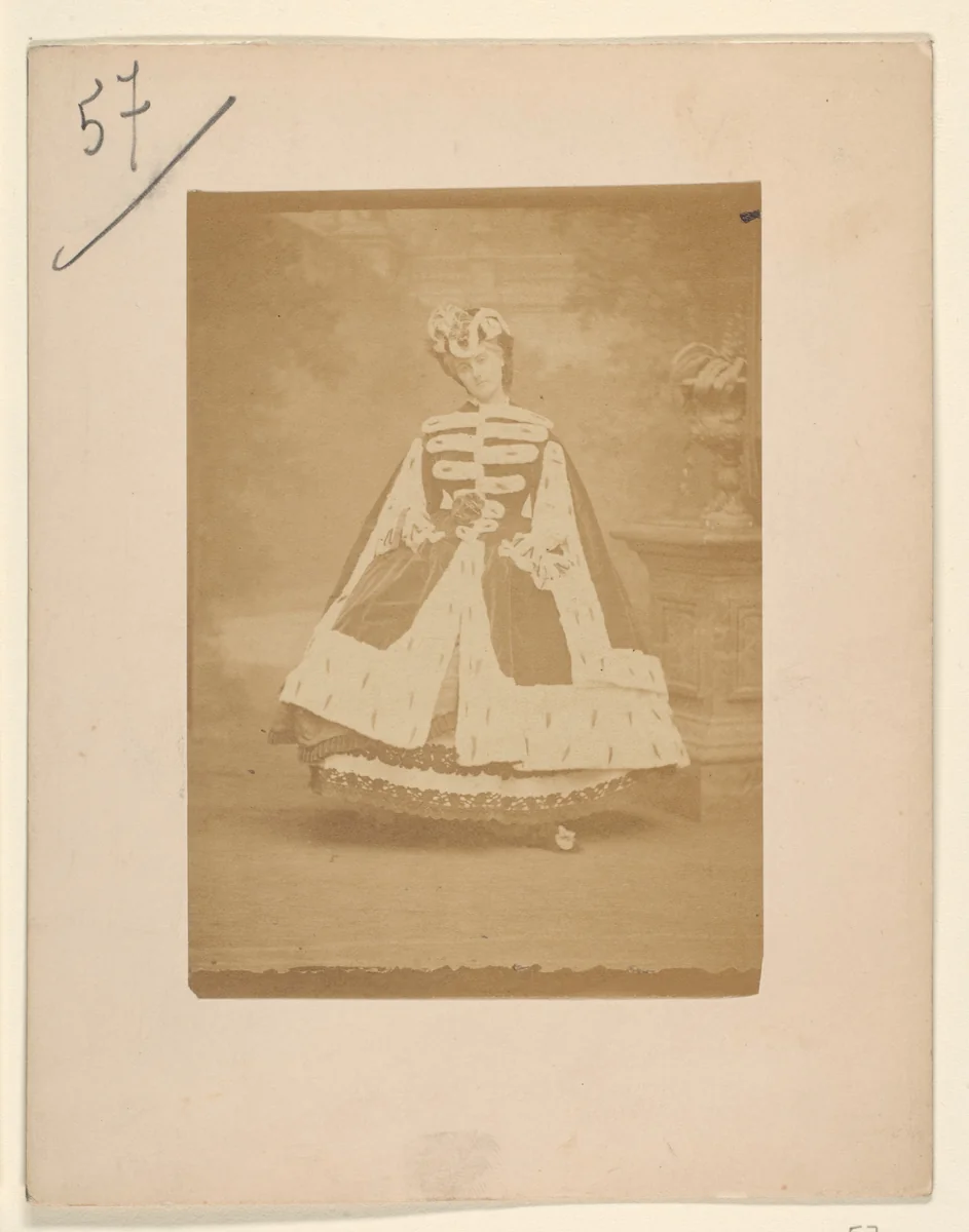 L'hermine by Pierre-Louis Pierson, photograph, 1860-1869