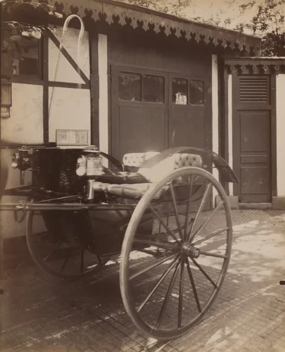 Voiture. Bois de Boulogne by Eugène Atget, photograph, 1908