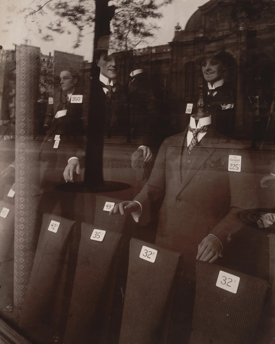 Magasin, avenue des Gobelins by Eugène Atget, photograph, 1925