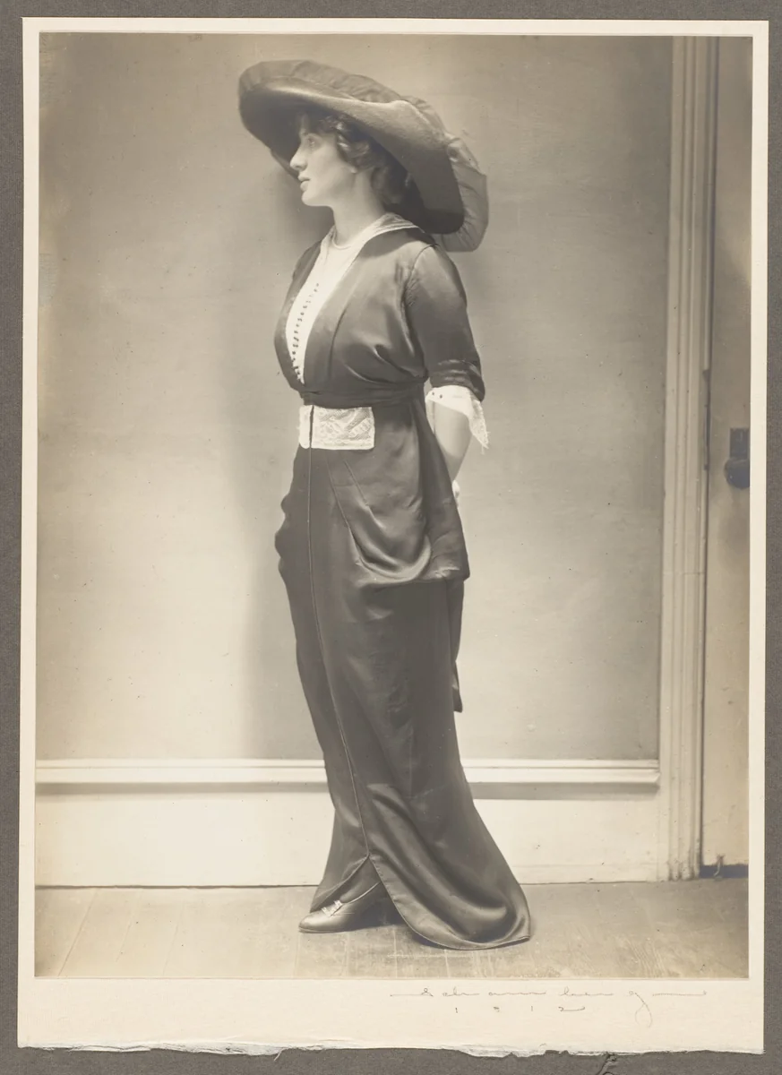 Etellea by Morton Schamberg, photograph, 1912