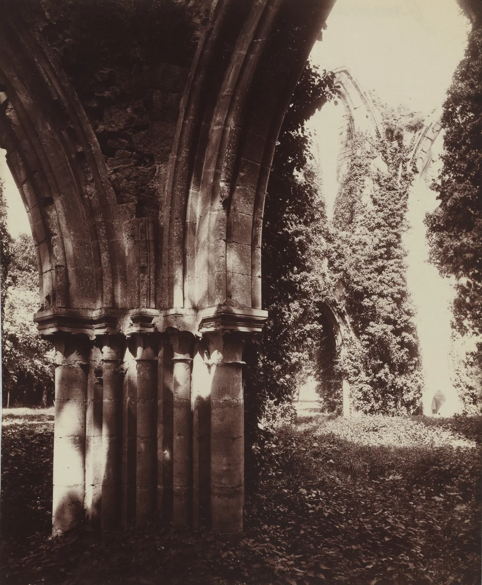 Dammarie-les-Lys, ruines by Eugène Atget, photograph, 1910