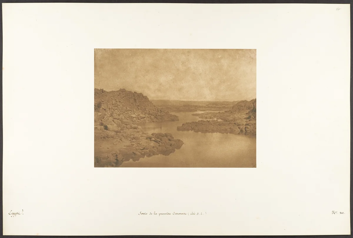 Sortie de la première Cataracte (côté S.E.) by Maxime Du Camp, photograph, 1849-1850