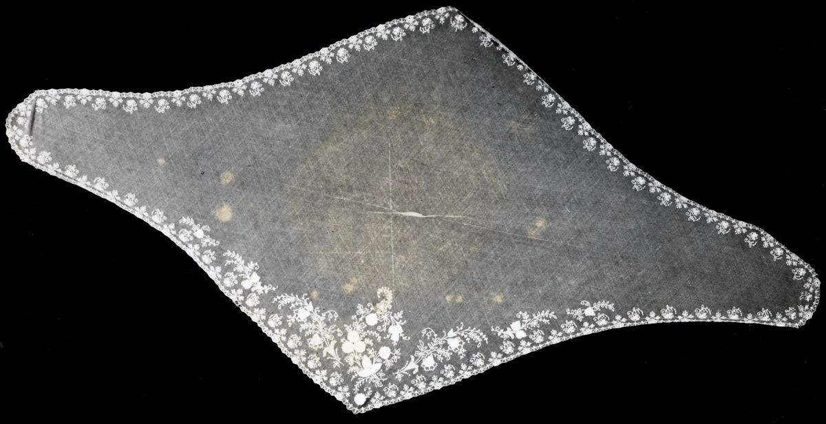 Fichu by Probably France, textile, 1850-1875