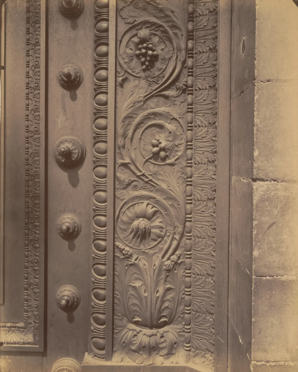 La Madeleine (Porte) by Eugène Atget, photograph, 1907