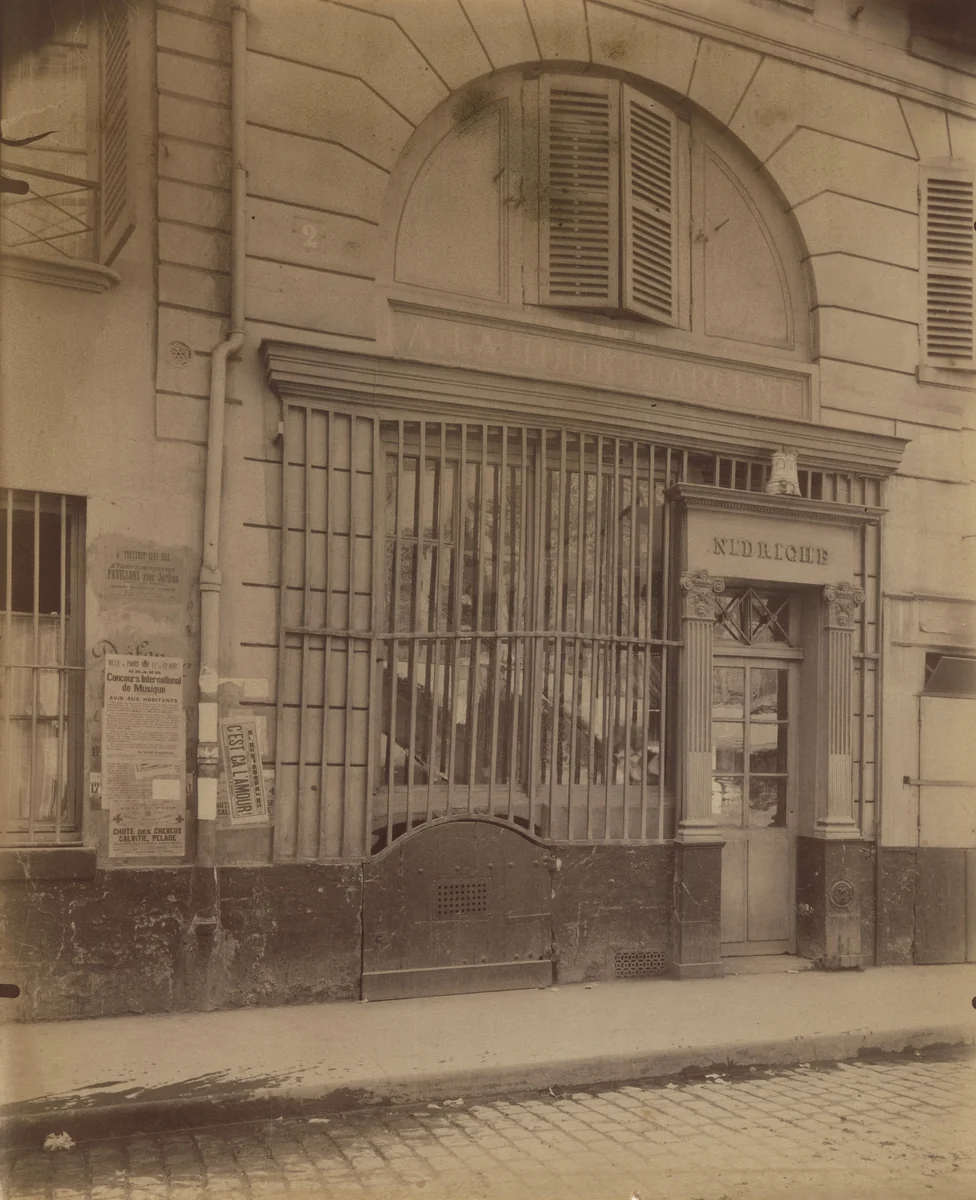 À la Tour d'argent. Rue de Charenton 2 by Eugène Atget, photograph, 1904
