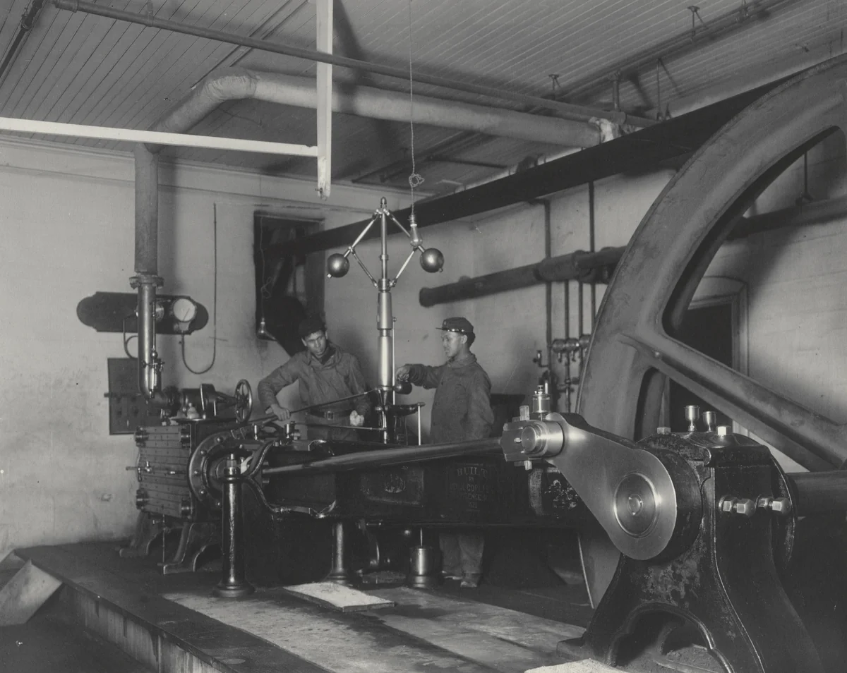 In the engine room by Frances Benjamin Johnston, photograph, 1899