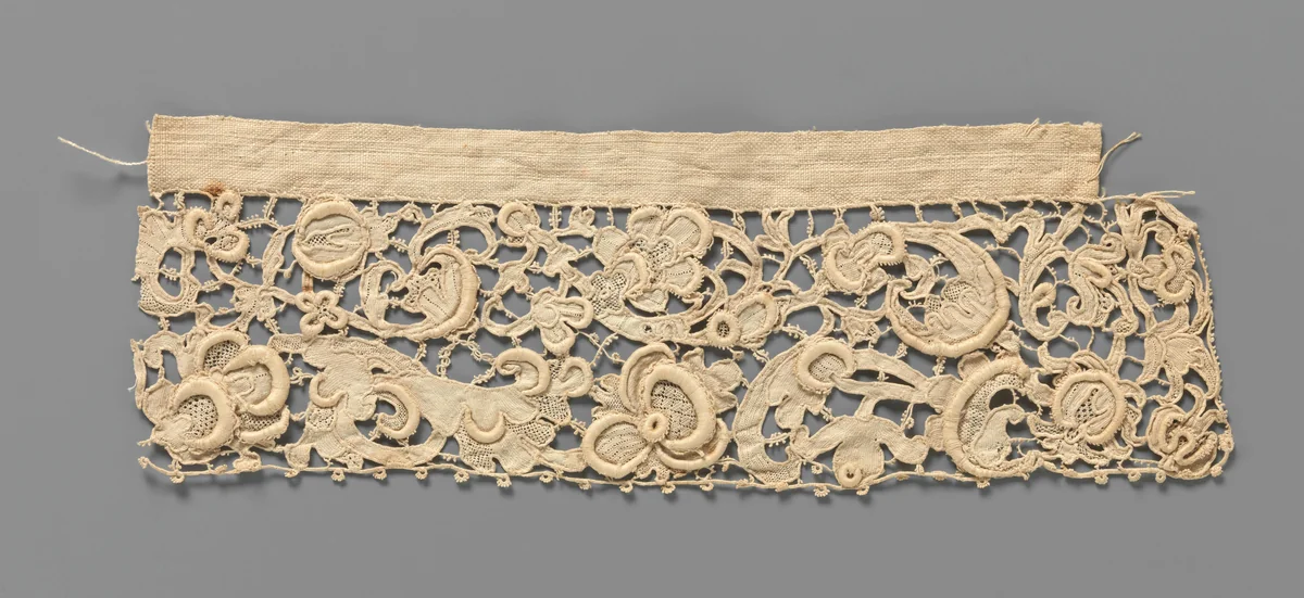 Strook naaldkant met voluutbladeren en granaatappels by anonymous, other, 1675-1699