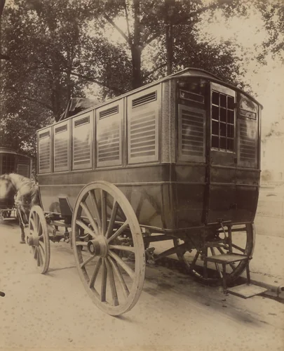 Panier à Salade by Eugène Atget, photograph, 1906