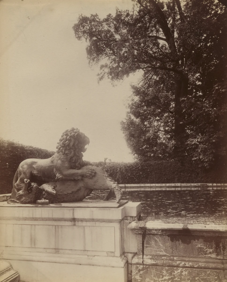 Versailles--Fontaine de Diane by Eugène Atget, photograph, 1901