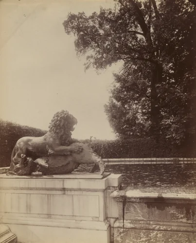 Versailles--Fontaine de Diane by Eugène Atget, photograph, 1901