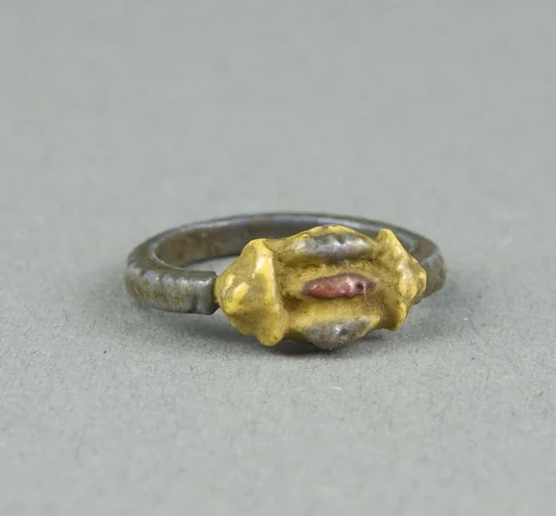 Ring: with Inlaid Openwork Bezel by Egyptian, metalwork, -1350