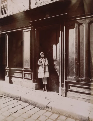 Versailles, maison close, Petite Place by Eugène Atget, photograph, 1921
