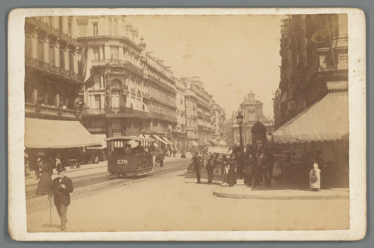 Gezicht op de Anspachlaan, Brussel by anonymous, photograph, 1870-1890