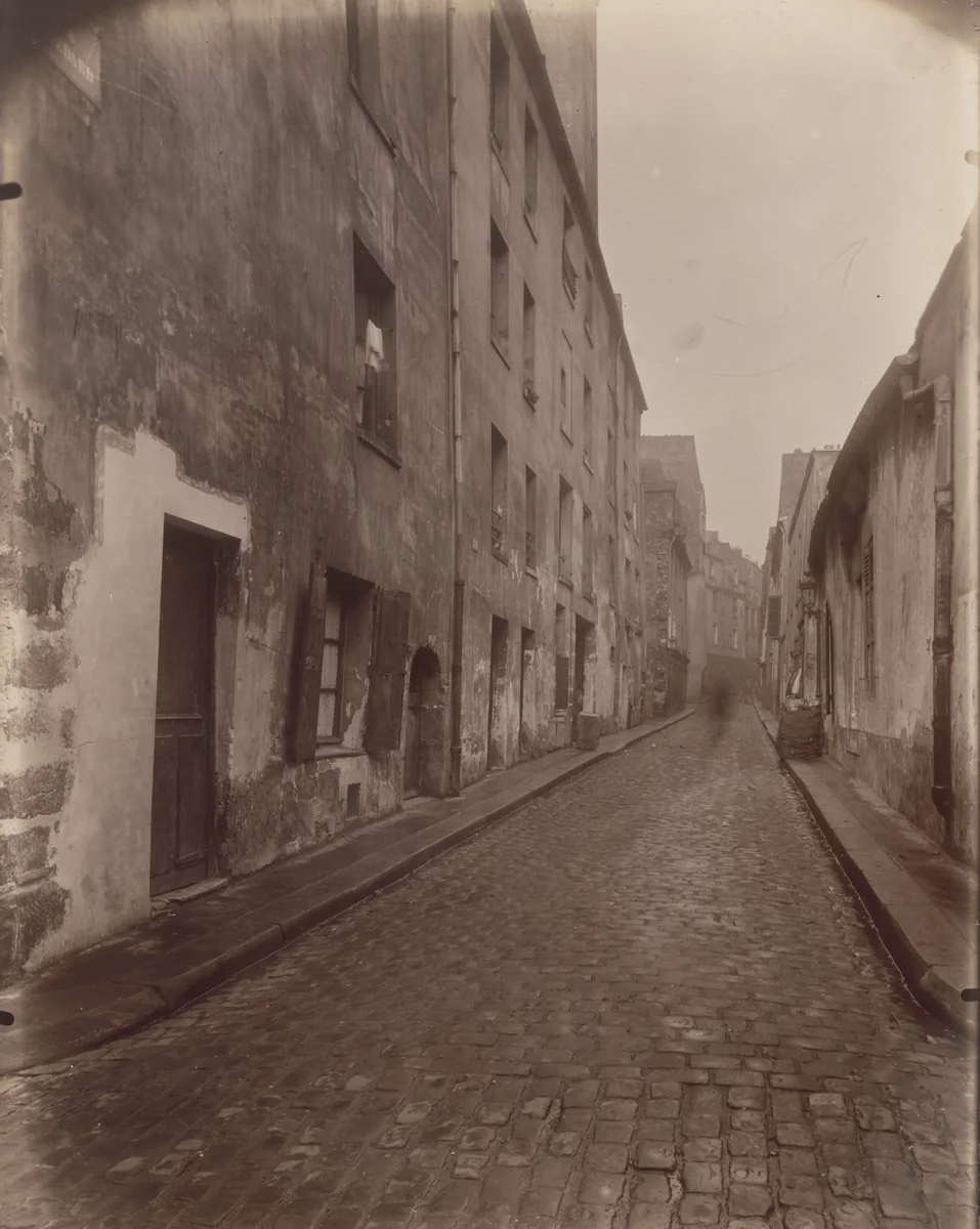 Rue Saint-Médard by Eugène Atget, photograph, 1925