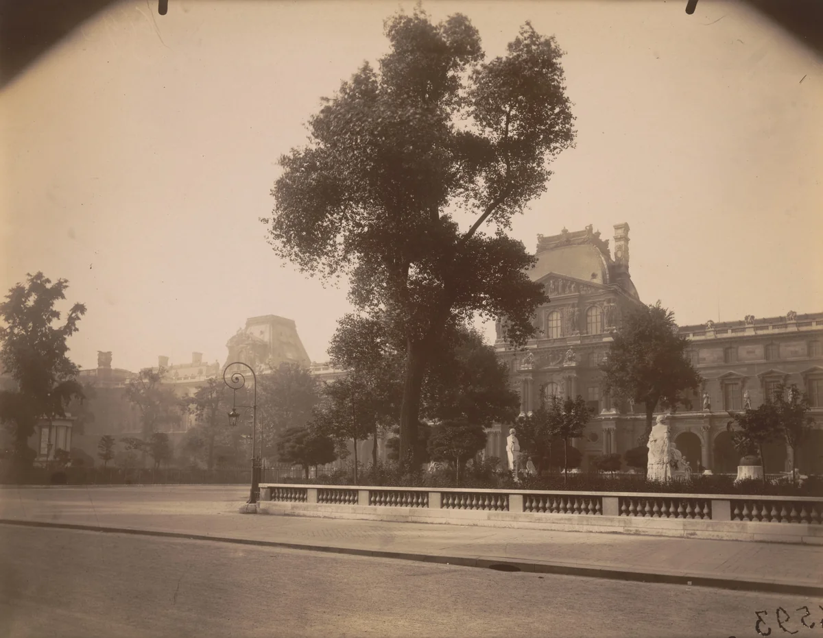Cour du Louvre by Eugène Atget, photograph, 1905