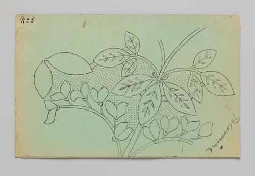 Kantpatroon voor een kleed van kloskant met goudenregentakken en -bloemen by Louise Wilhelmina van der Meulen-Nulle, textile, 1912