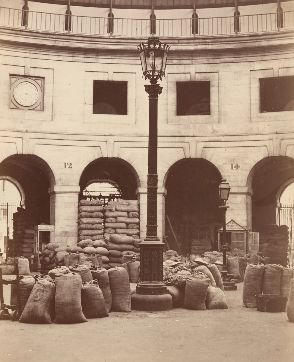 Halle aux Blés (Intérieur) by Charles Marville, photograph, 1865-1869