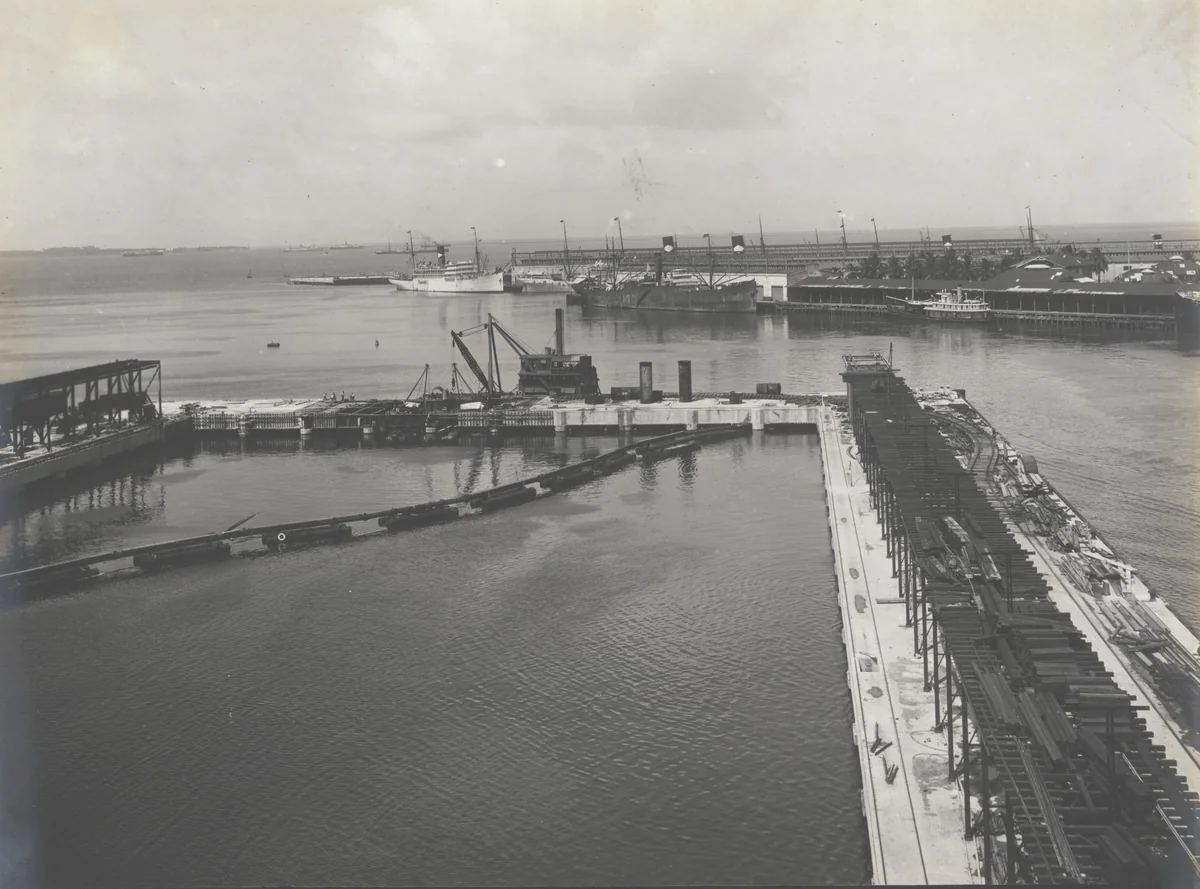 Cristobal Coaling Station. Looking north on Unloader wharf viaduct from Unloader No. 1 by Unidentified Photographer, photograph, 1915