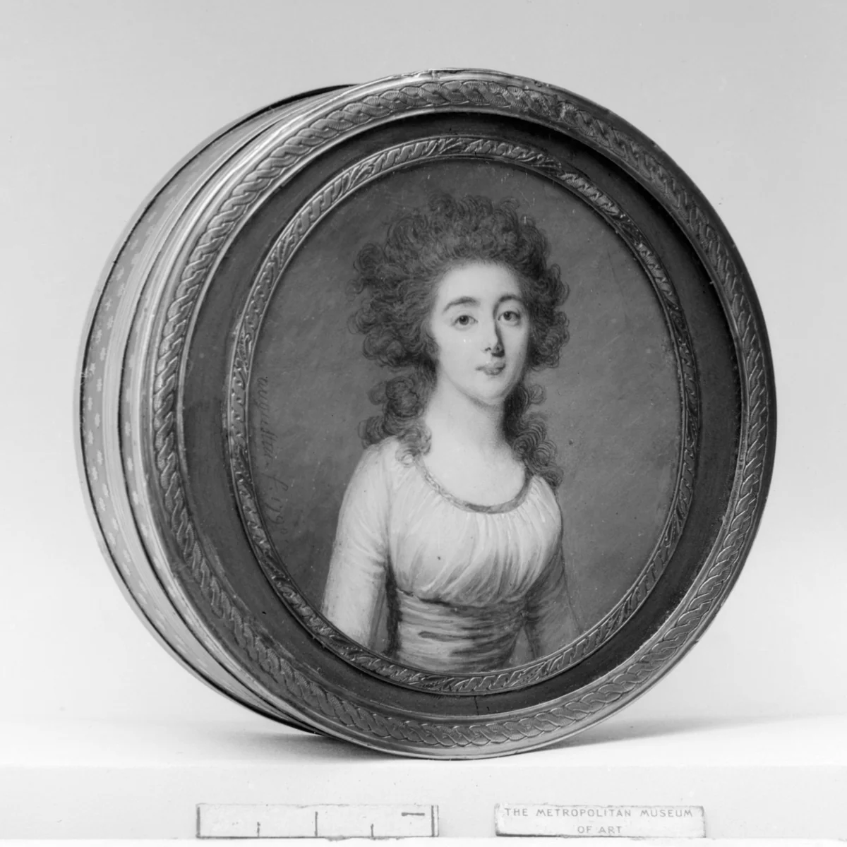 Box with portrait of a woman by Jean-Baptiste Jacques Augustin, metalwork, 1775-1781