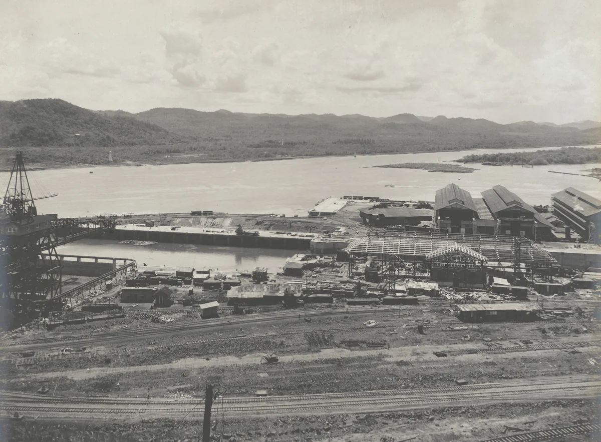 Balboa Terminals. Looking from Sosa Hill, showing entrance basin to Dry Dock #1. The Canal in the distance by Unidentified Photographer, photograph, 1916