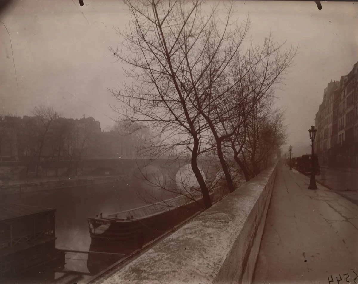 Le Pont Neuf by Eugène Atget, photograph, 1925